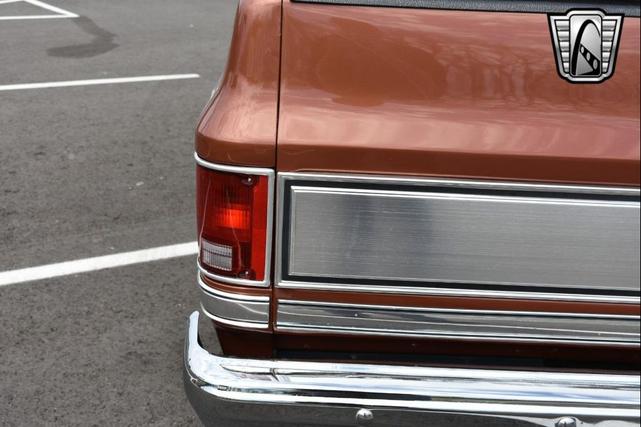 Photo of 1983 Orange Chevrolet C10/K10