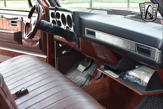 Photo of 1983 Orange Chevrolet C10/K10