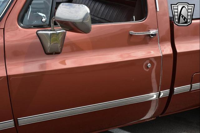 Photo of 1983 Orange Chevrolet C10/K10