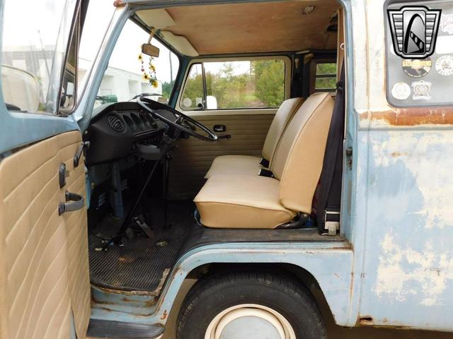 Photo of 1970 Blue Volkswagen Type 2