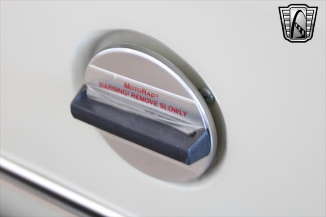 Photo of 1974 Beige Chevrolet C20/K20