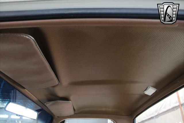 Photo of 1974 Beige Chevrolet C20/K20