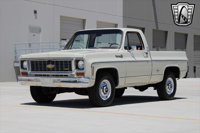 Photo of 1974 Beige Chevrolet C20/K20