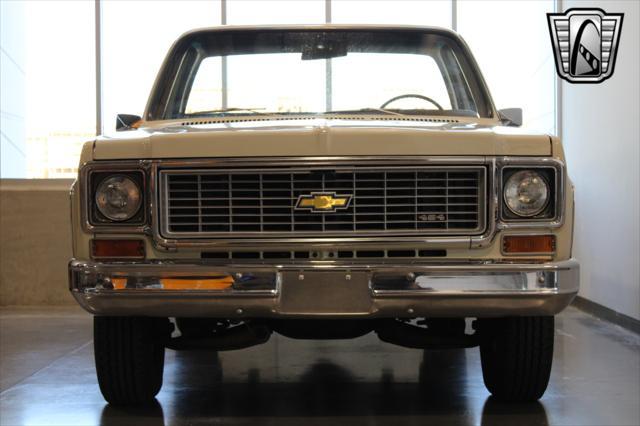 Photo of 1974 Beige Chevrolet C20/K20