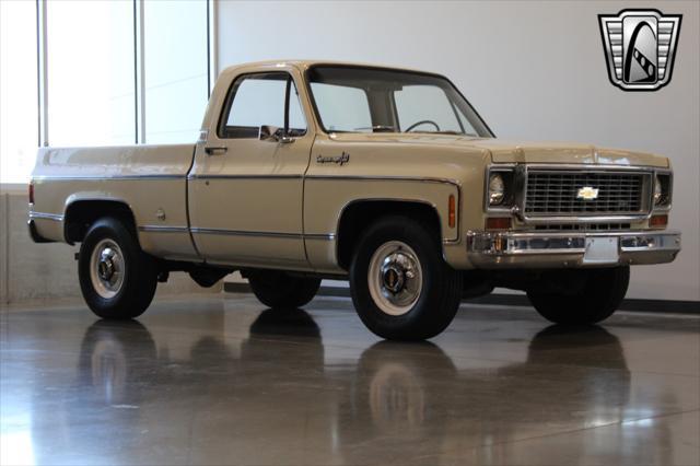 Photo of 1974 Beige Chevrolet C20/K20