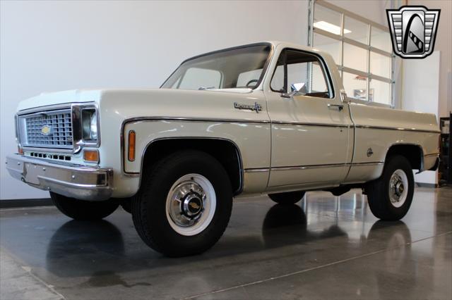 Photo of 1974 Beige Chevrolet C20/K20