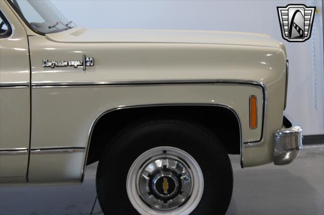 Photo of 1974 Beige Chevrolet C20/K20