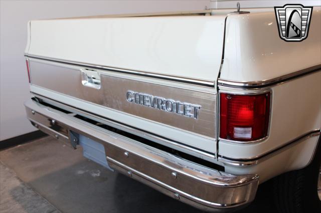Photo of 1974 Beige Chevrolet C20/K20