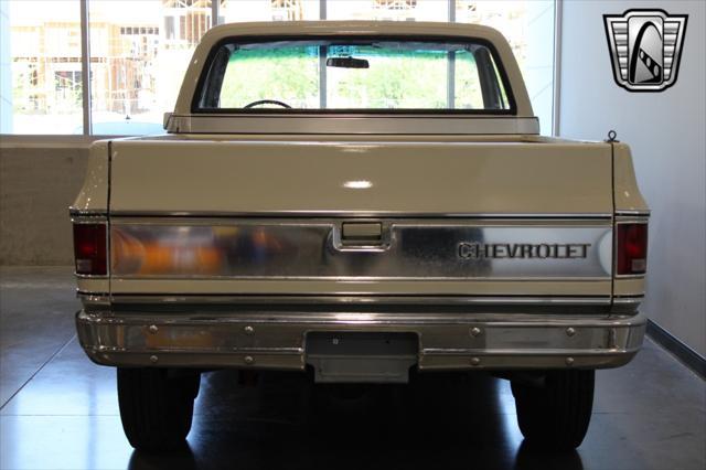 Photo of 1974 Beige Chevrolet C20/K20