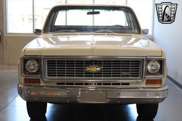 Photo of 1974 Beige Chevrolet C20/K20