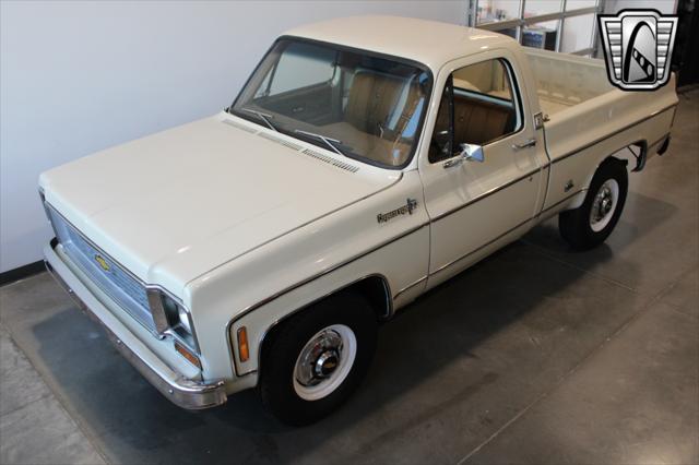 Photo of 1974 Beige Chevrolet C20/K20