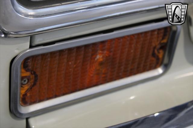 Photo of 1974 Beige Chevrolet C20/K20