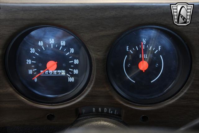 Photo of 1974 Beige Chevrolet C20/K20