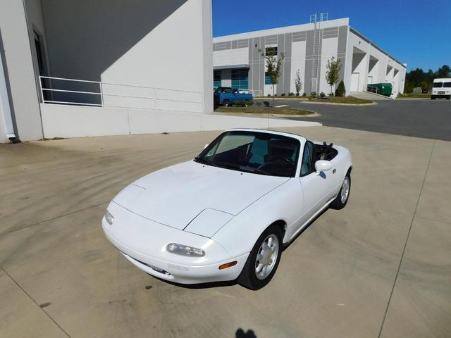 Photo of 1990 White Mazda MX-5 Miata