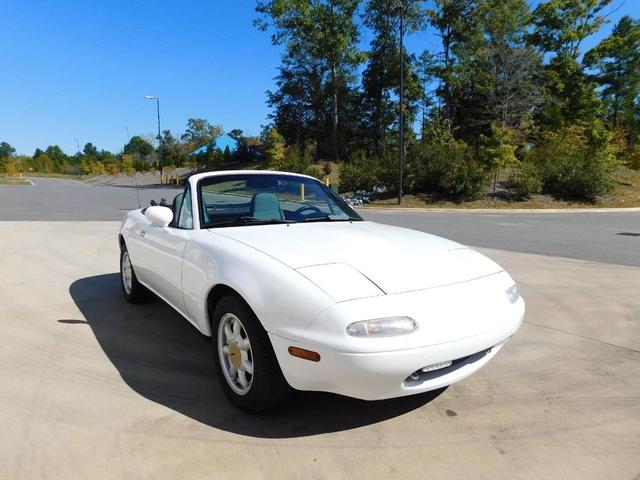 Photo of 1990 White Mazda MX-5 Miata