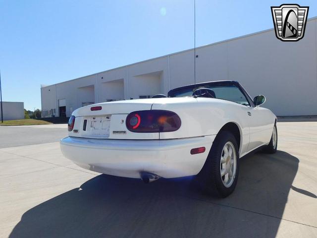 Photo of 1990 White Mazda MX-5 Miata