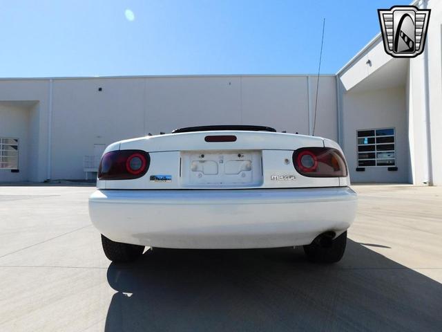 Photo of 1990 White Mazda MX-5 Miata