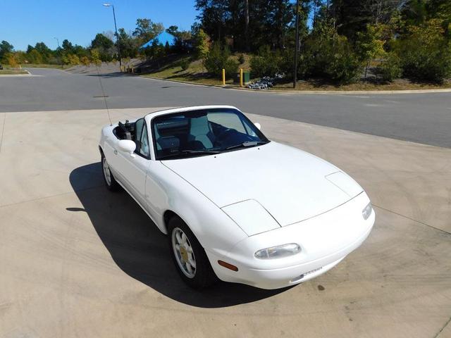 Photo of 1990 White Mazda MX-5 Miata