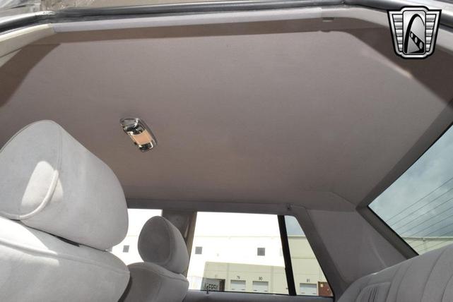 Photo of 1989 Brown Ford Crown Victoria