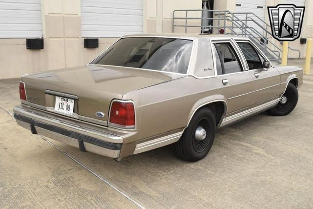 Photo of 1989 Brown Ford Crown Victoria