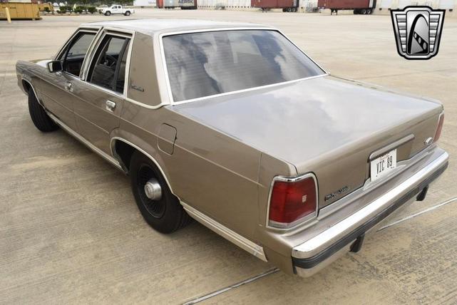 Photo of 1989 Brown Ford Crown Victoria