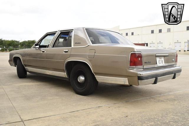 Photo of 1989 Brown Ford Crown Victoria