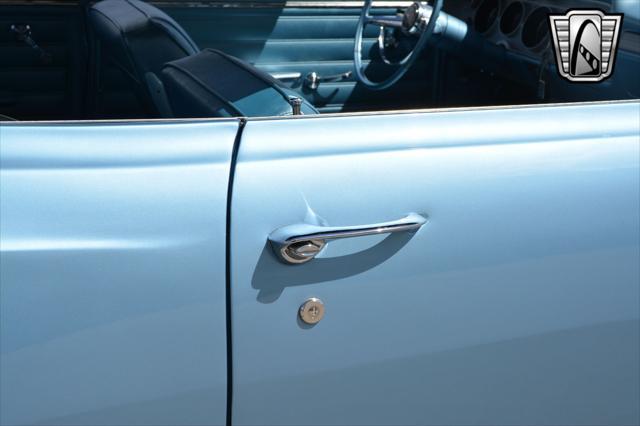 Photo of 1965 Mist Blue/Ermine White Chevrolet Malibu