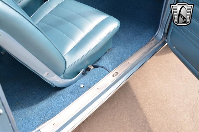 Photo of 1965 Mist Blue/Ermine White Chevrolet Malibu