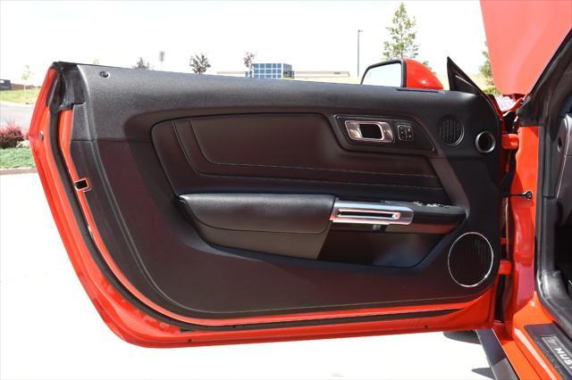 Photo of 2019 Red Ford Mustang