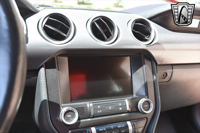 Photo of 2019 Red Ford Mustang