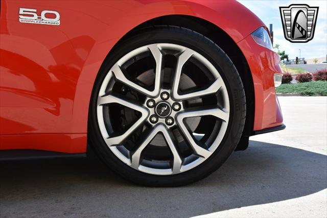 Photo of 2019 Red Ford Mustang