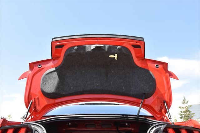 Photo of 2019 Red Ford Mustang