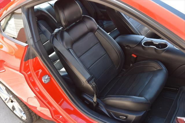 Photo of 2019 Red Ford Mustang