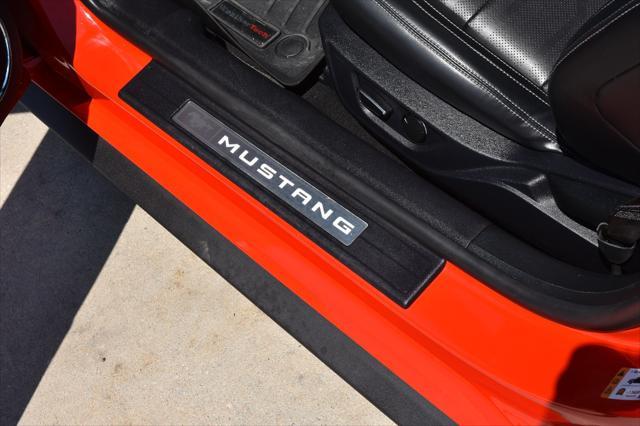 Photo of 2019 Red Ford Mustang