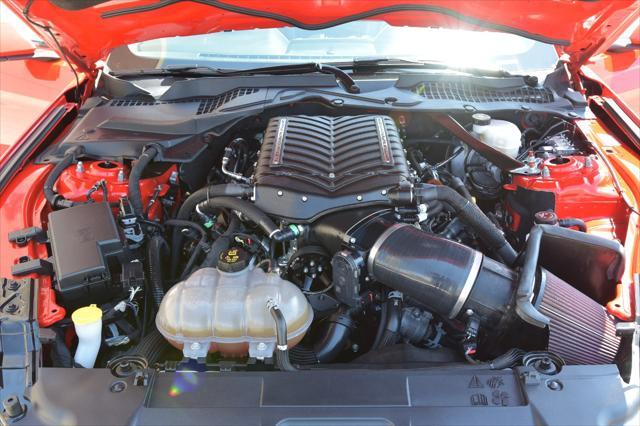 Photo of 2019 Red Ford Mustang