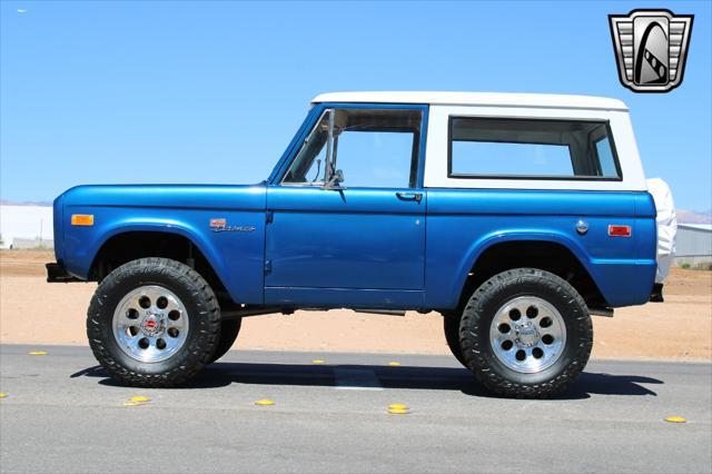 Photo of 1976 Blue Ford Bronco