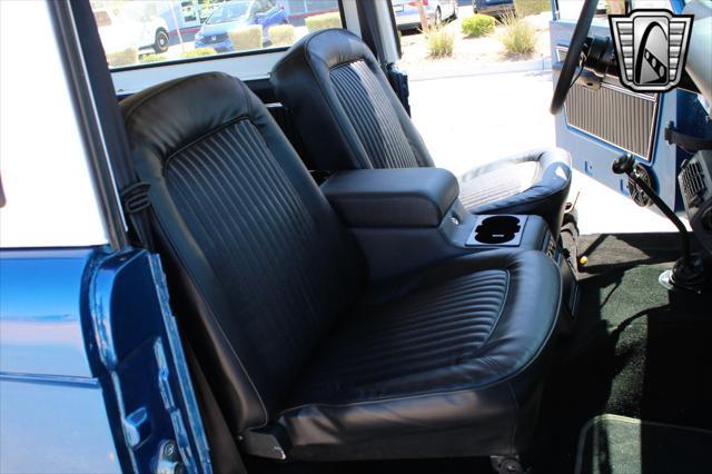 Photo of 1976 Blue Ford Bronco