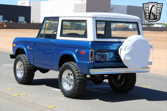 Photo of 1976 Blue Ford Bronco