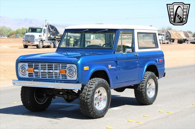 Photo of 1976 Blue Ford Bronco