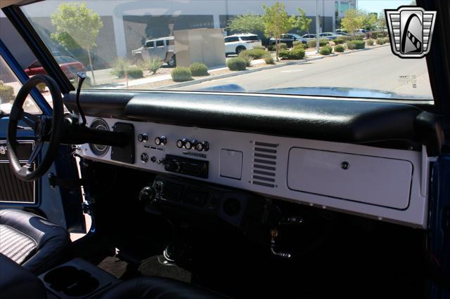 Photo of 1976 Blue Ford Bronco