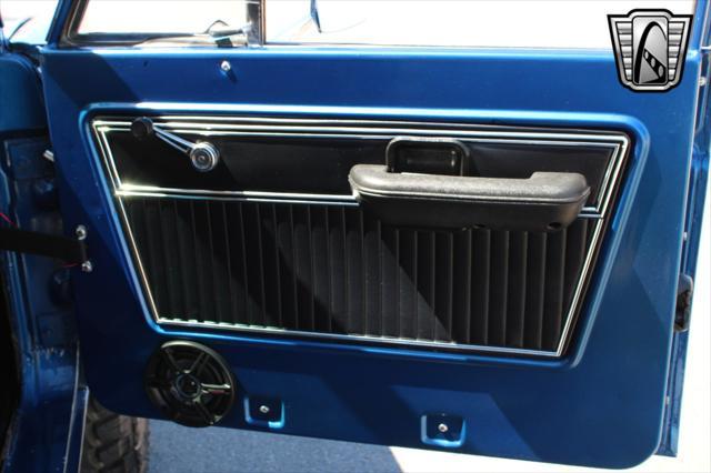 Photo of 1976 Blue Ford Bronco