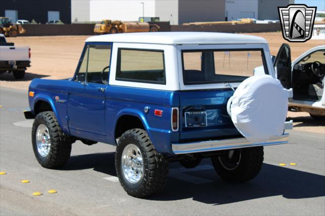 Photo of 1976 Blue Ford Bronco