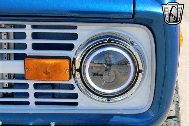 Photo of 1976 Blue Ford Bronco