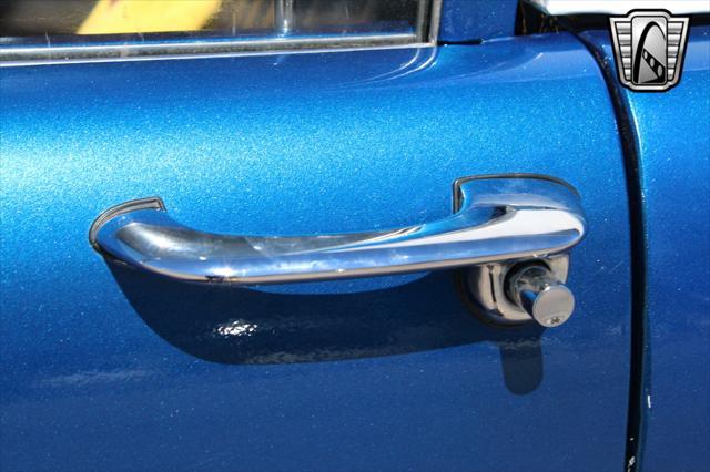 Photo of 1976 Blue Ford Bronco