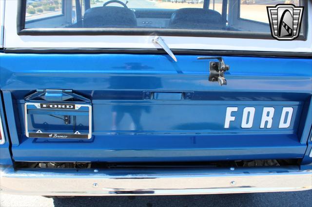 Photo of 1976 Blue Ford Bronco