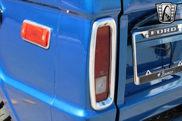 Photo of 1976 Blue Ford Bronco