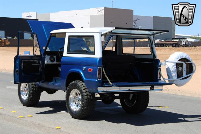 Photo of 1976 Blue Ford Bronco
