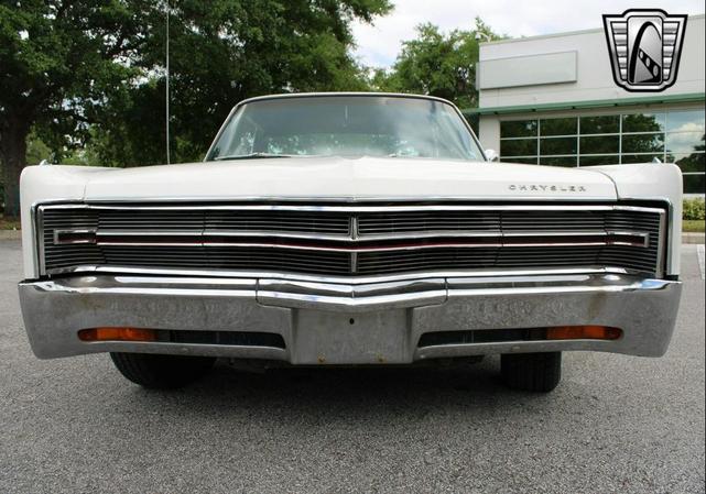 Photo of 1968 White Chrysler 300