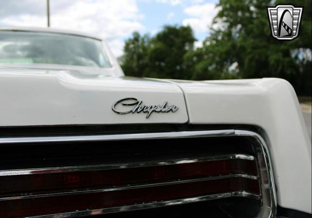 Photo of 1968 White Chrysler 300