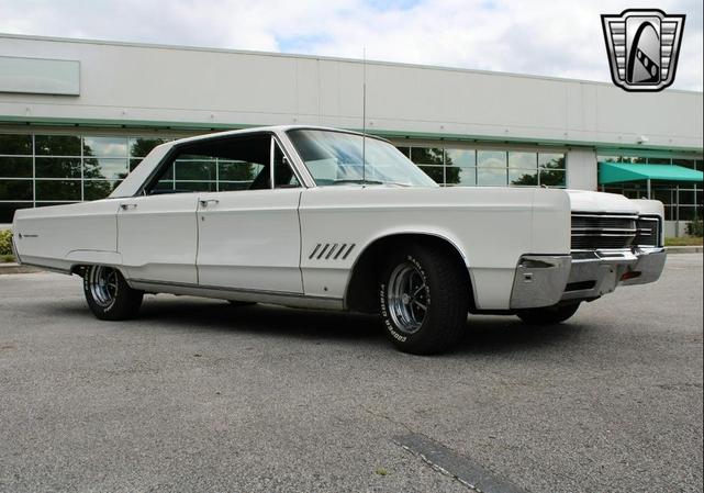 Photo of 1968 White Chrysler 300